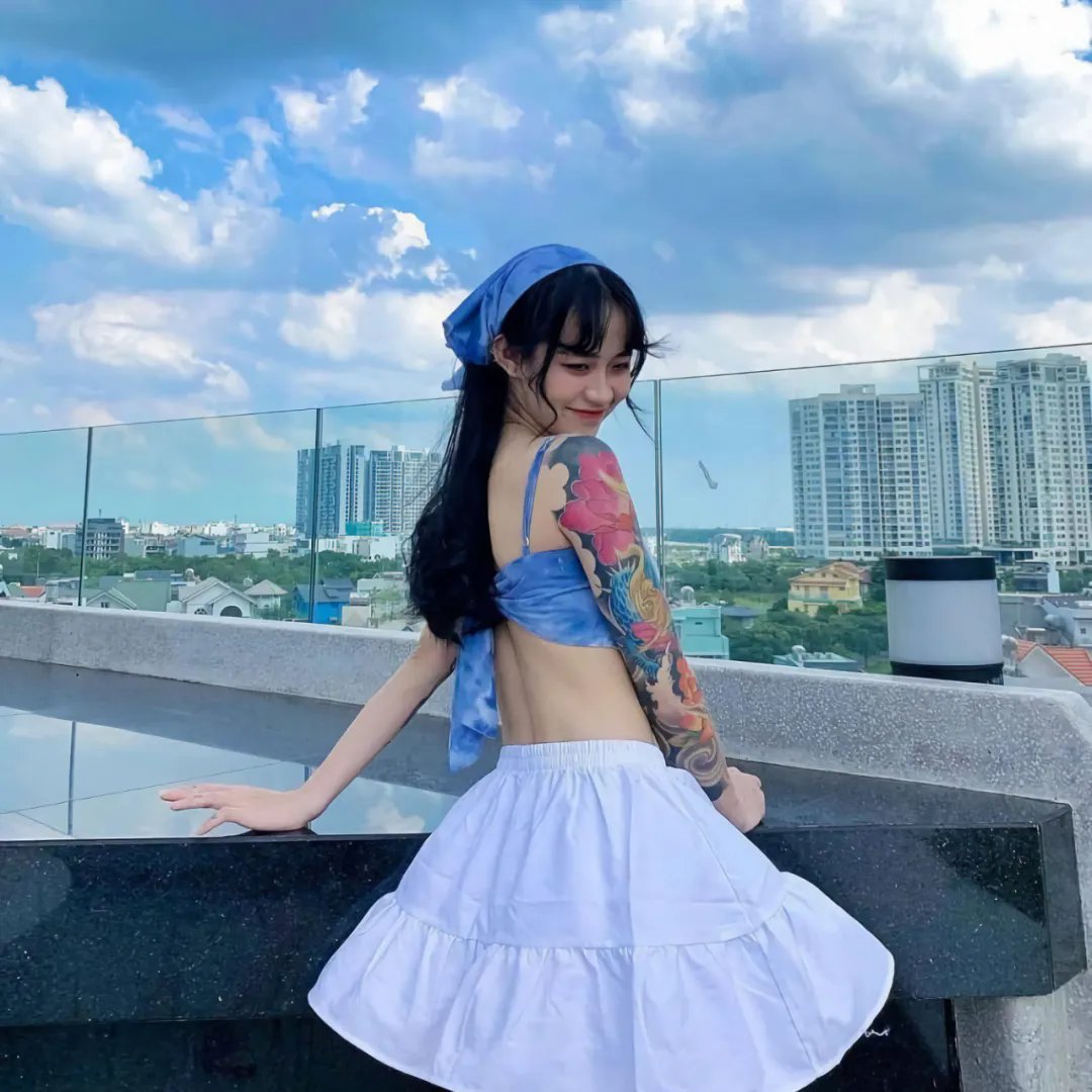 哈啰,我叫朵莉丝
